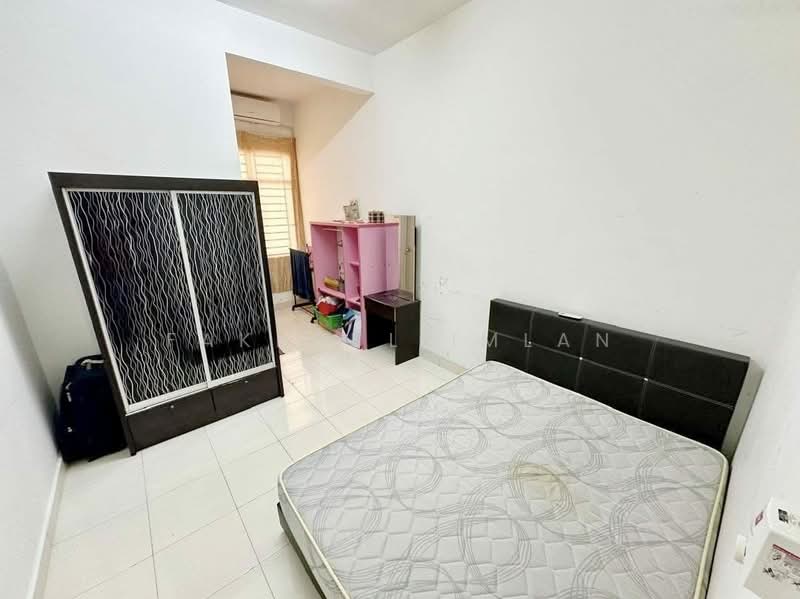 2-storey Terraced House for Sale in Pasir Gudang (Johor) - Fakhrul Imlan - Bedroom - PropertyGuru.com.my