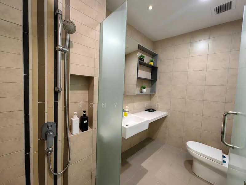 Kondominium untuk Disewa di The Robertson - Rony Yeo - Bathroom - PropertyGuru.com.my
