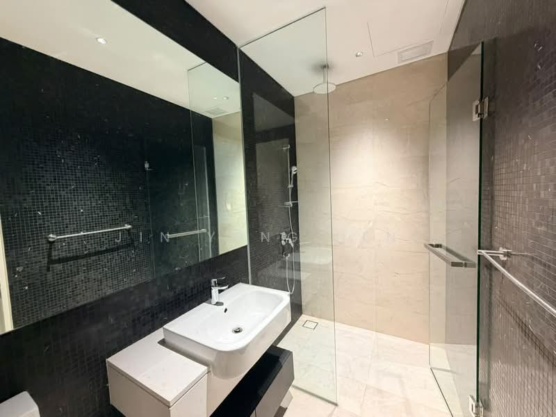 Kediaman Servis untuk Dijual di SO Sofitel Kuala Lumpur Residences - Jin Yong Heng - Bathroom - PropertyGuru.com.my
