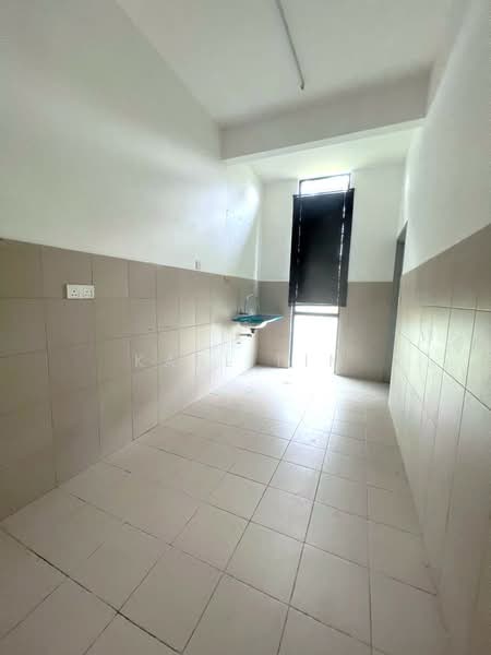 Rumah Teres 2 Tingkat untuk Dijual di Bandar Seri Alam (Masai) - Karl Lim - Kitchen - PropertyGuru.com.my