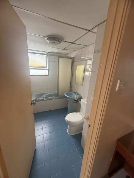 Condominium for Sale at Mont Kiara Pines - Leo Lulu - Bathroom - PropertyGuru.com.my