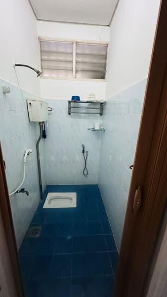 Rumah Teres 1-Tingkat untuk Dijual di Taman Kampung Majid (Kluang) - Shanel Tee - Bathroom - PropertyGuru.com.my