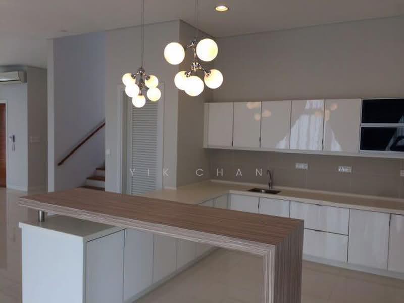 Bungalow House for Rent in Sunway Damansara (Kota Damansara) - Yik Chan - Kitchen - PropertyGuru.com.my