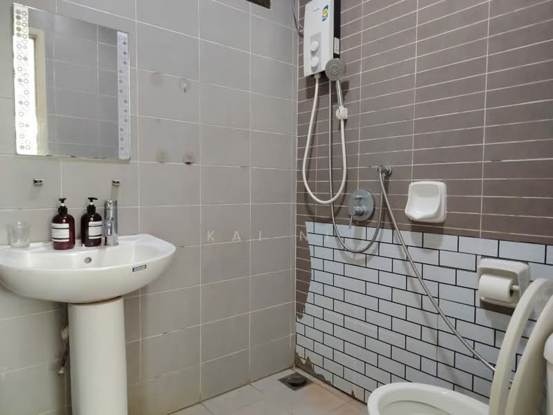 Servis Apartment untuk Dijual di Palazio - Kai Ni - Bathroom - PropertyGuru.com.my