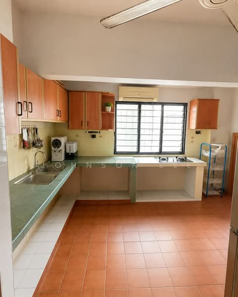 2-storey Terraced House for Sale in SS19 (Subang Jaya) - Johnson See - Kitchen - PropertyGuru.com.my
