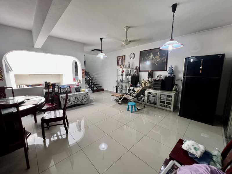 2-storey Terraced House for Sale in Taman Seputeh (Seputeh) - Kevin Yai - Living Room - PropertyGuru.com.my