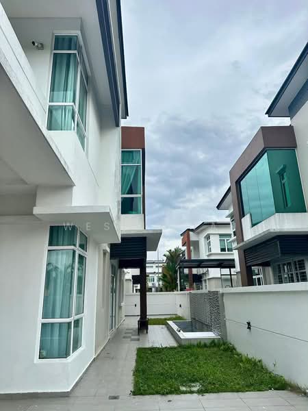 Rumah Berkembar untuk Dijual di Bukit Baru (Melaka) - Wesley Tan - Exterior - PropertyGuru.com.my
