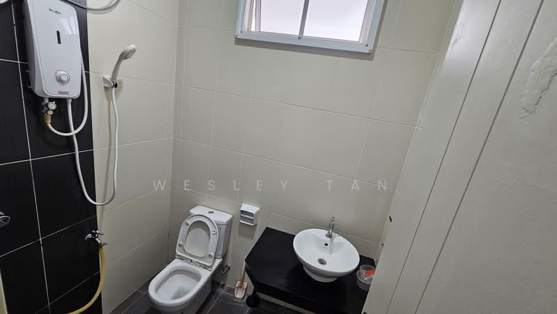 Semi-Detached House for Sale in Bukit Baru (Melaka) - Wesley Tan - Bathroom - PropertyGuru.com.my