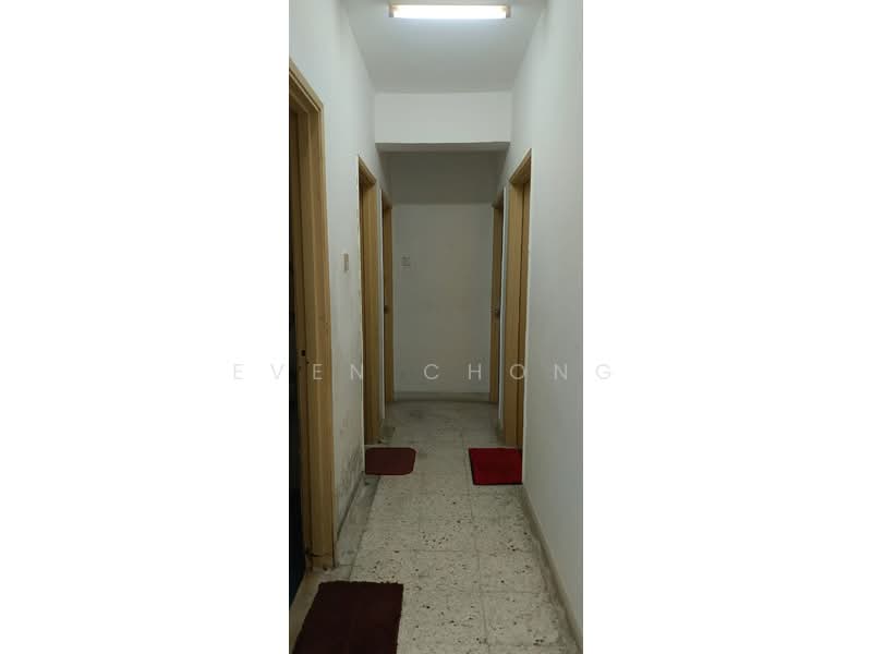 Pangsapuri untuk Dijual di Kenanga Apartment - Even Chong - Corridor - PropertyGuru.com.my
