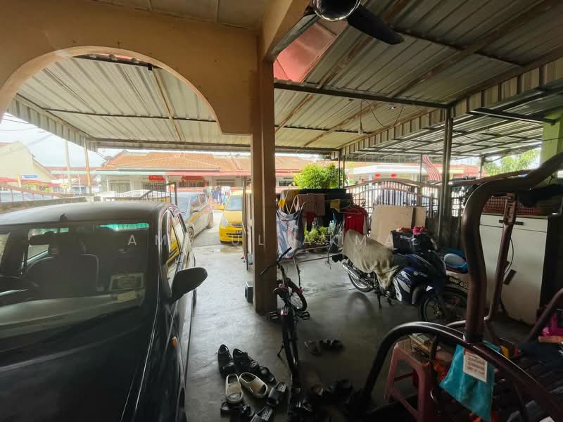 1-storey Terraced House for Sale in Banting (Selangor) - Amirul Akmal - Exterior - PropertyGuru.com.my