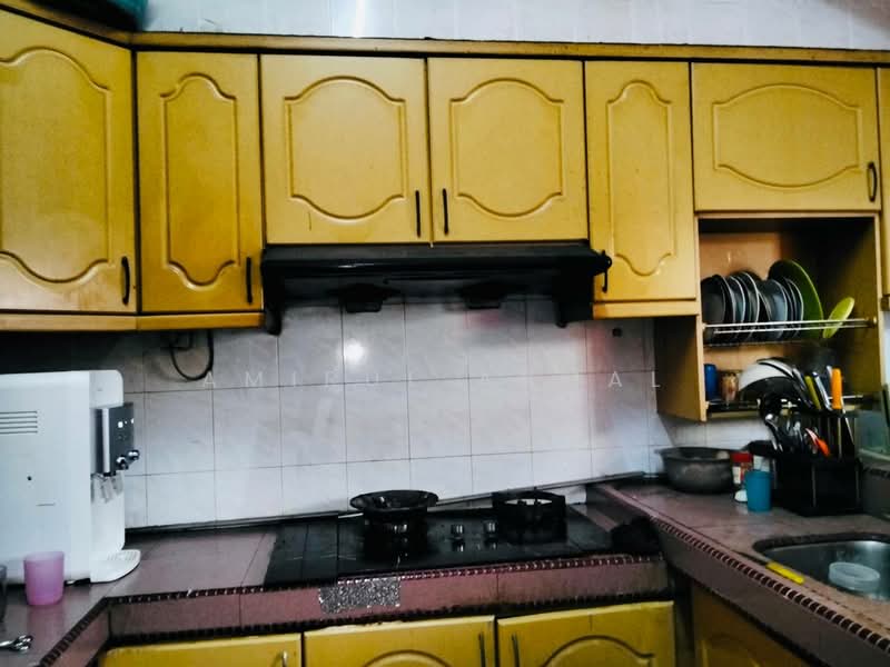 1-storey Terraced House for Sale in Banting (Selangor) - Amirul Akmal - Kitchen - PropertyGuru.com.my