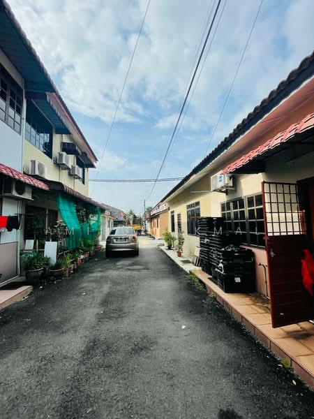 1-storey Terraced House for Sale in Banting (Selangor) - Amirul Akmal - Exterior - PropertyGuru.com.my