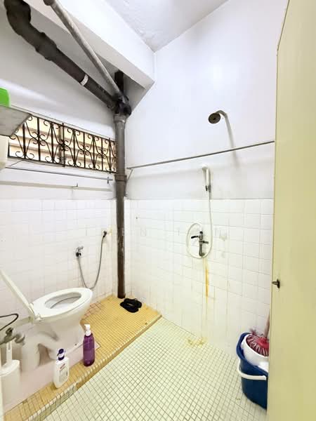 Rumah Teres 2 Tingkat untuk Dijual di Bandar Baru Uda (Johor Bahru) - Iden Tan - Bathroom - PropertyGuru.com.my