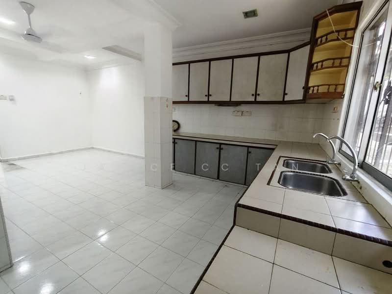 Rumah Teres 2 Tingkat untuk Dijual di Puchong (Selangor) - Janice CC Tan - Kitchen - PropertyGuru.com.my