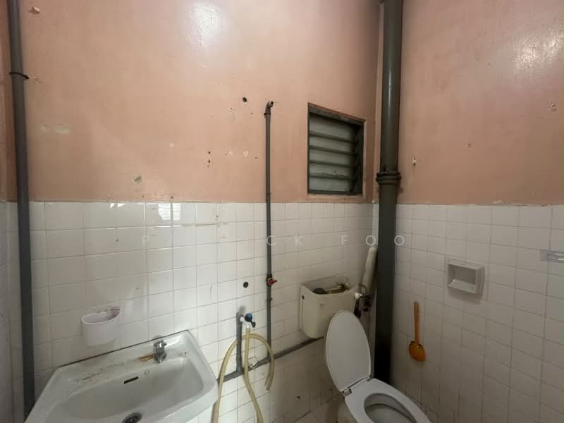 Rumah Teres 1 Tingkat untuk Dijual di Permas Jaya (Johor Bahru) - Patrick Foo - Bathroom - PropertyGuru.com.my