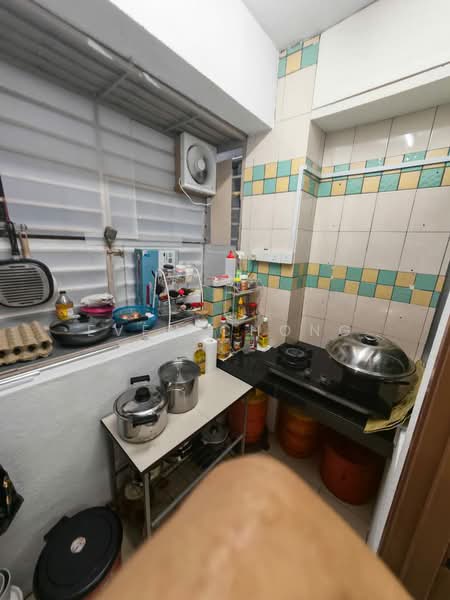 Pangsapuri untuk Dijual di Puncak Baiduri Apartment - Even Chong - Kitchen - PropertyGuru.com.my