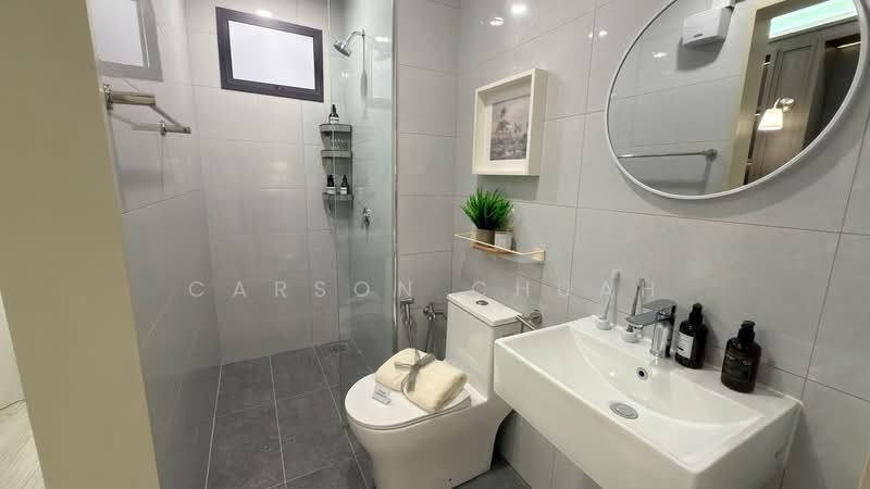 Service Residence for Sale at Pinnacle Bukit Gambier - Carson Chuah - Bathroom - PropertyGuru.com.my