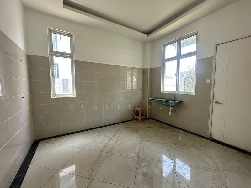 Bungalow for Sale in Taman Klebang Utama (Klebang) - Shanel Tee - Kitchen - PropertyGuru.com.my