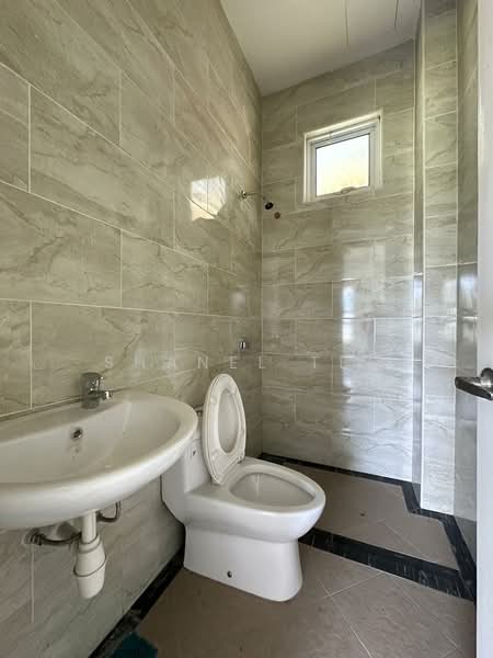 Bungalow for Sale in Taman Klebang Utama (Klebang) - Shanel Tee - Bathroom - PropertyGuru.com.my