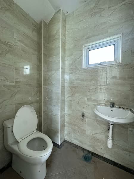Bungalow for Sale in Taman Klebang Utama (Klebang) - Shanel Tee - Bathroom - PropertyGuru.com.my