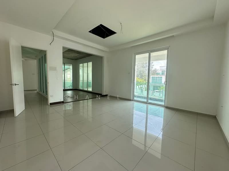 Bungalow for Sale in Taman Klebang Utama (Klebang) - Shanel Tee - Living Room - PropertyGuru.com.my