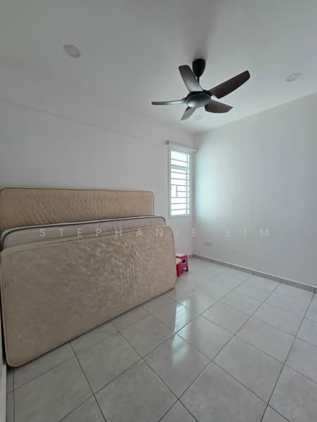 Pangsapuri untuk Dijual di The Rise Collection 3 - Stephanie Lim - Bedroom - PropertyGuru.com.my