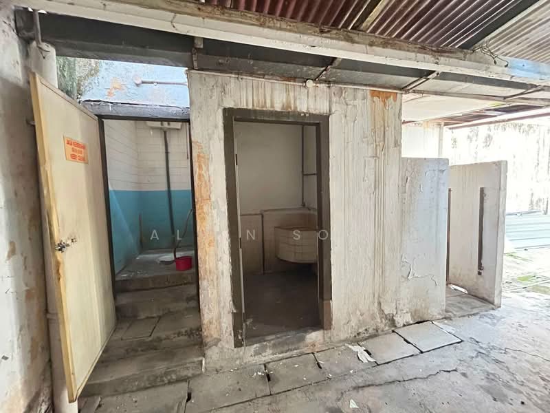 Kedai untuk Disewa di Ipoh (Perak) - Alvin Soon - Bathroom - PropertyGuru.com.my