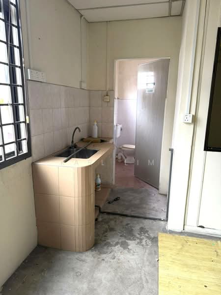 Shop / Office untuk Dijual di Taman Ungku Tun Aminah (Skudai) - Karl Lim - Kitchen - PropertyGuru.com.my