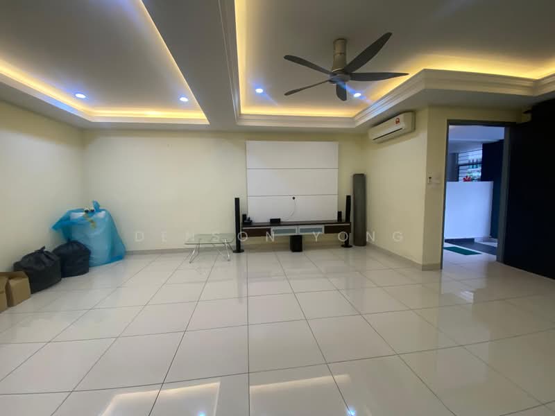 Rumah Teres 2 Tingkat untuk Disewa di Taman Tiara East (Semenyih) - Denson Yong - Living Room - PropertyGuru.com.my