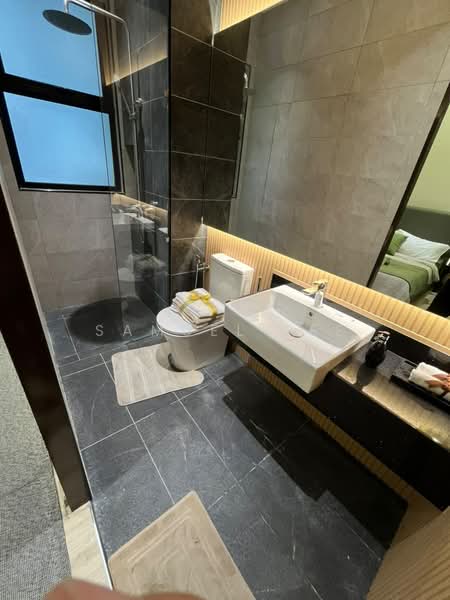 Kediaman Servis untuk Dijual di The Address @ Maxim Pelangi - Samuel Lee - Bathroom - PropertyGuru.com.my
