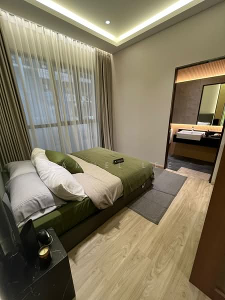 Kediaman Servis untuk Dijual di The Address @ Maxim Pelangi - Samuel Lee - Bedroom - PropertyGuru.com.my