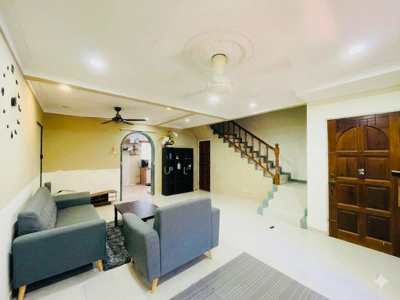 Rumah Teres 2-Tingkat untuk Dijual di Taman Rawang Perdana (Rawang) - Amirul Akmal - Living Room - PropertyGuru.com.my