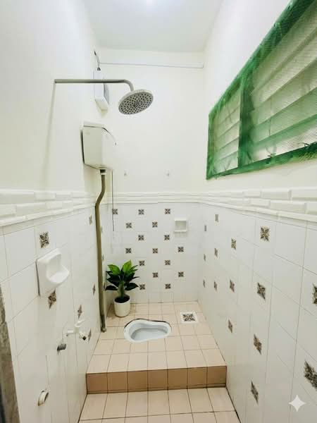 Rumah Teres 2-Tingkat untuk Dijual di Taman Rawang Perdana (Rawang) - Amirul Akmal - Bathroom - PropertyGuru.com.my