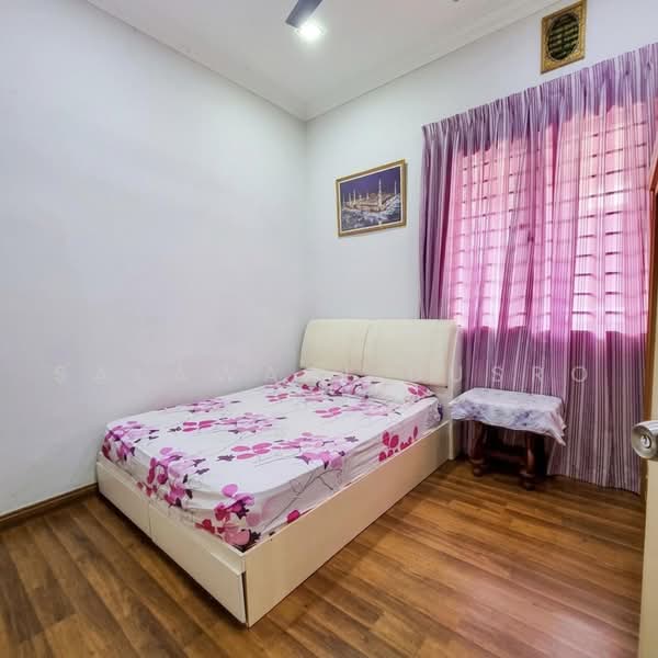Rumah Berkembar untuk Dijual di Sungai Buloh (Selangor) - Salawati Busro - Bedroom - PropertyGuru.com.my