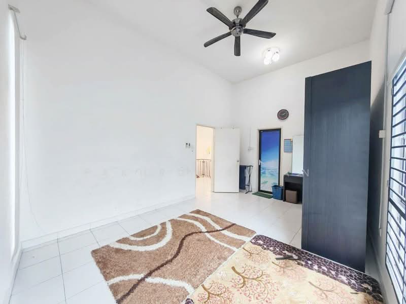 Cluster House for Sale in Iskandar Puteri (Nusajaya) (Johor) - Fakhrul Imlan - Bedroom - PropertyGuru.com.my