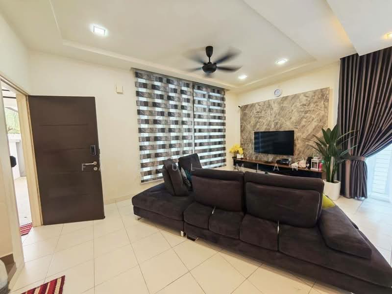 Cluster House for Sale in Iskandar Puteri (Nusajaya) (Johor) - Fakhrul Imlan - Living Room - PropertyGuru.com.my