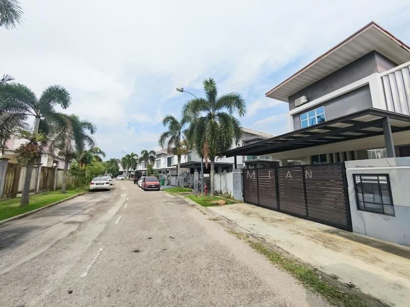 Cluster House for Sale in Iskandar Puteri (Nusajaya) (Johor) - Fakhrul Imlan - Exterior - PropertyGuru.com.my