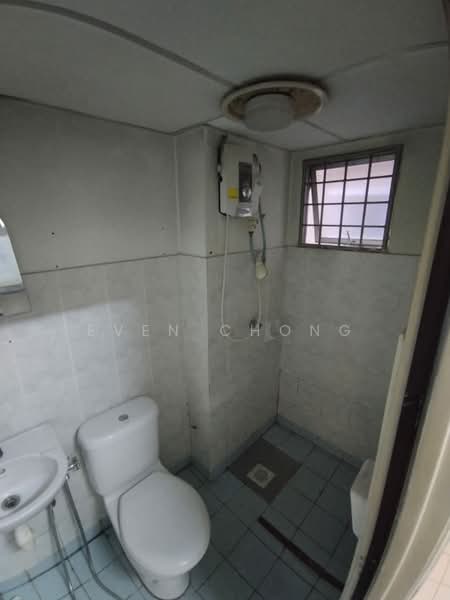 Pangsapuri untuk Dijual di Aliran Damai - Even Chong - Bathroom - PropertyGuru.com.my