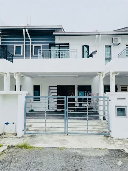 Rumah Teres 2 Tingkat untuk Dijual di Taman Langat Murni (Tanjong Duabelas) - Amirul Akmal - Exterior - PropertyGuru.com.my