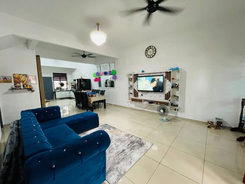 Rumah Teres 2 Tingkat untuk Dijual di Taman Langat Murni (Tanjong Duabelas) - Amirul Akmal - Living Room - PropertyGuru.com.my