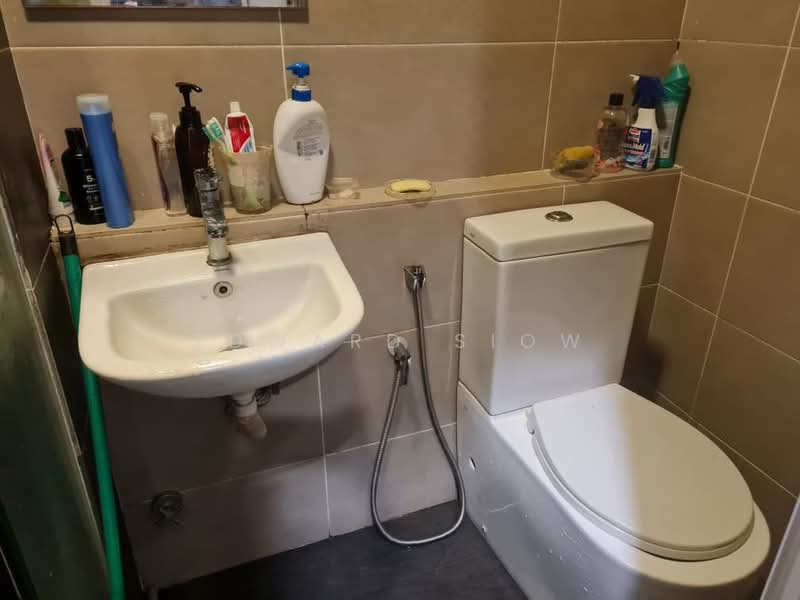 Servis Apartment untuk Disewa di D'Pristine - Edward Siow - Bathroom - PropertyGuru.com.my