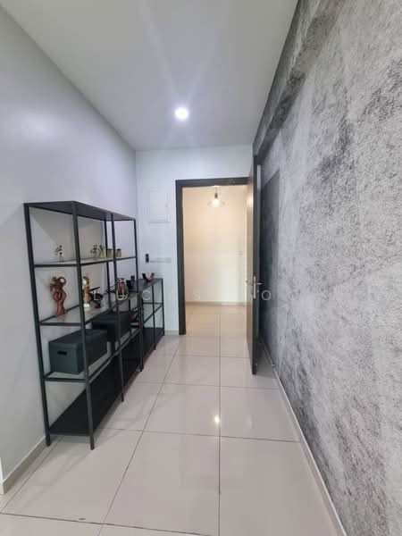 Servis Apartment untuk Disewa di Straits Garden Residence - Lucas Foo - Corridor - PropertyGuru.com.my