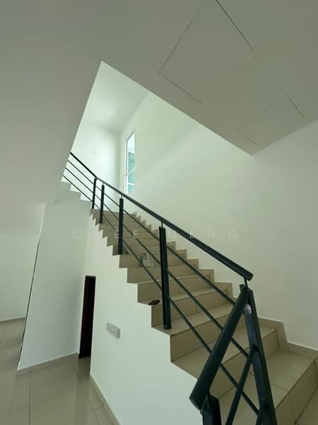 Semi-Detached House for Sale in Taman Seri Jaromas (Jenjarom) - Chee Meng - PropertyGuru.com.my