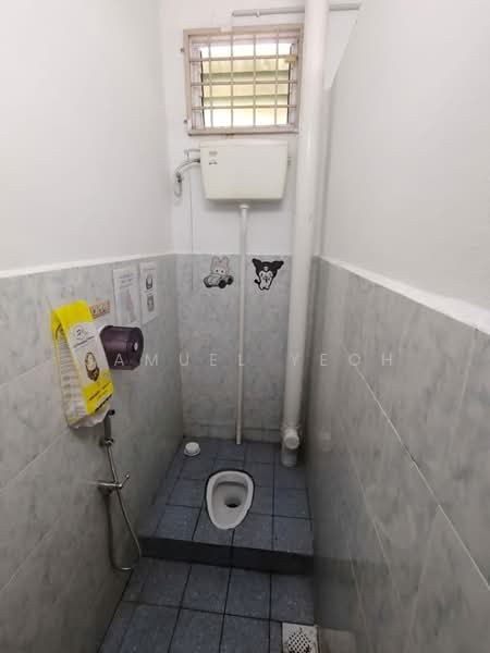 Shop / Office untuk Disewa di Kawasan Perniagaan Teras Jaya (Butterworth) - Samuel Yeoh - Bathroom - PropertyGuru.com.my