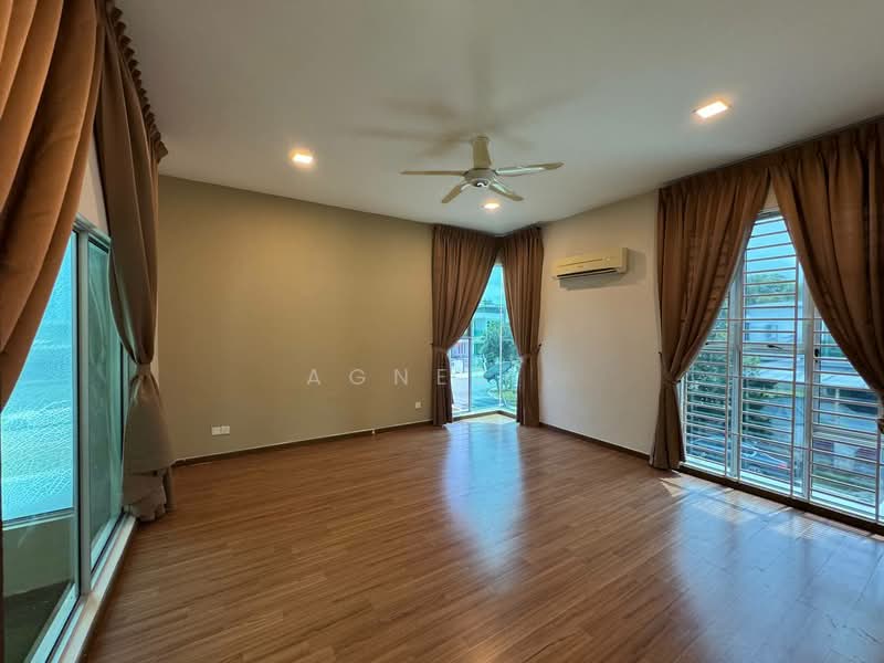 Semi-Detached House for Sale in Taman Nusa Bestari (Iskandar Puteri (Nusajaya)) - Agnes . - PropertyGuru.com.my
