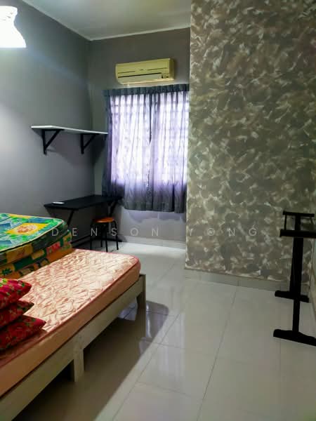 Rumah Teres 2 Tingkat untuk Disewa di Semenyih (Selangor) - Denson Yong - Bedroom - PropertyGuru.com.my