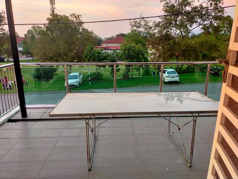 Rumah Teres 2 Tingkat untuk Disewa di Semenyih (Selangor) - Denson Yong - Balcony - PropertyGuru.com.my