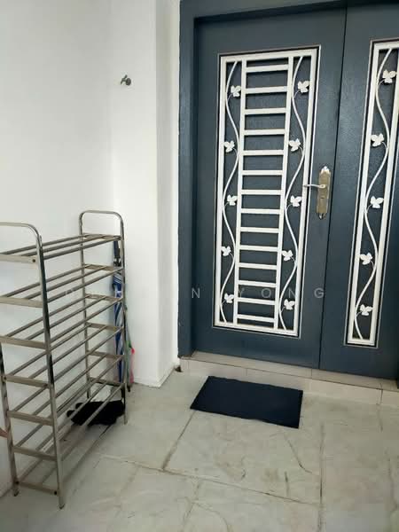 Rumah Teres 2 Tingkat untuk Disewa di Semenyih (Selangor) - Denson Yong - Entrance - PropertyGuru.com.my