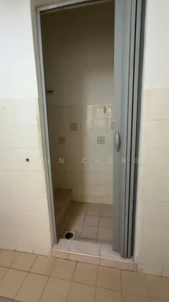 Pangsapuri untuk Dijual di Taman Cheras Awana Apartment - Even Chong - Bathroom - PropertyGuru.com.my