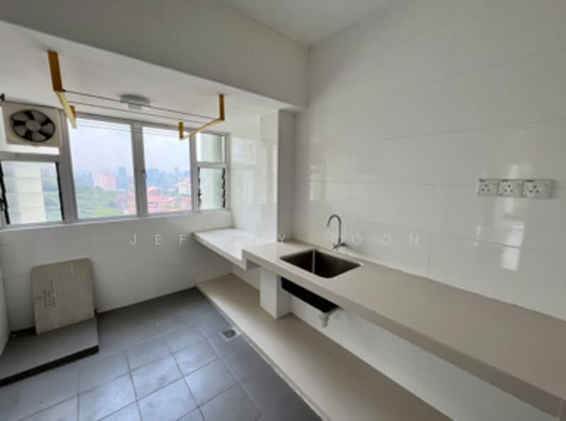 Pangsapuri untuk Dijual di Winner Court B - Jeffrey Hoon - Balcony - PropertyGuru.com.my